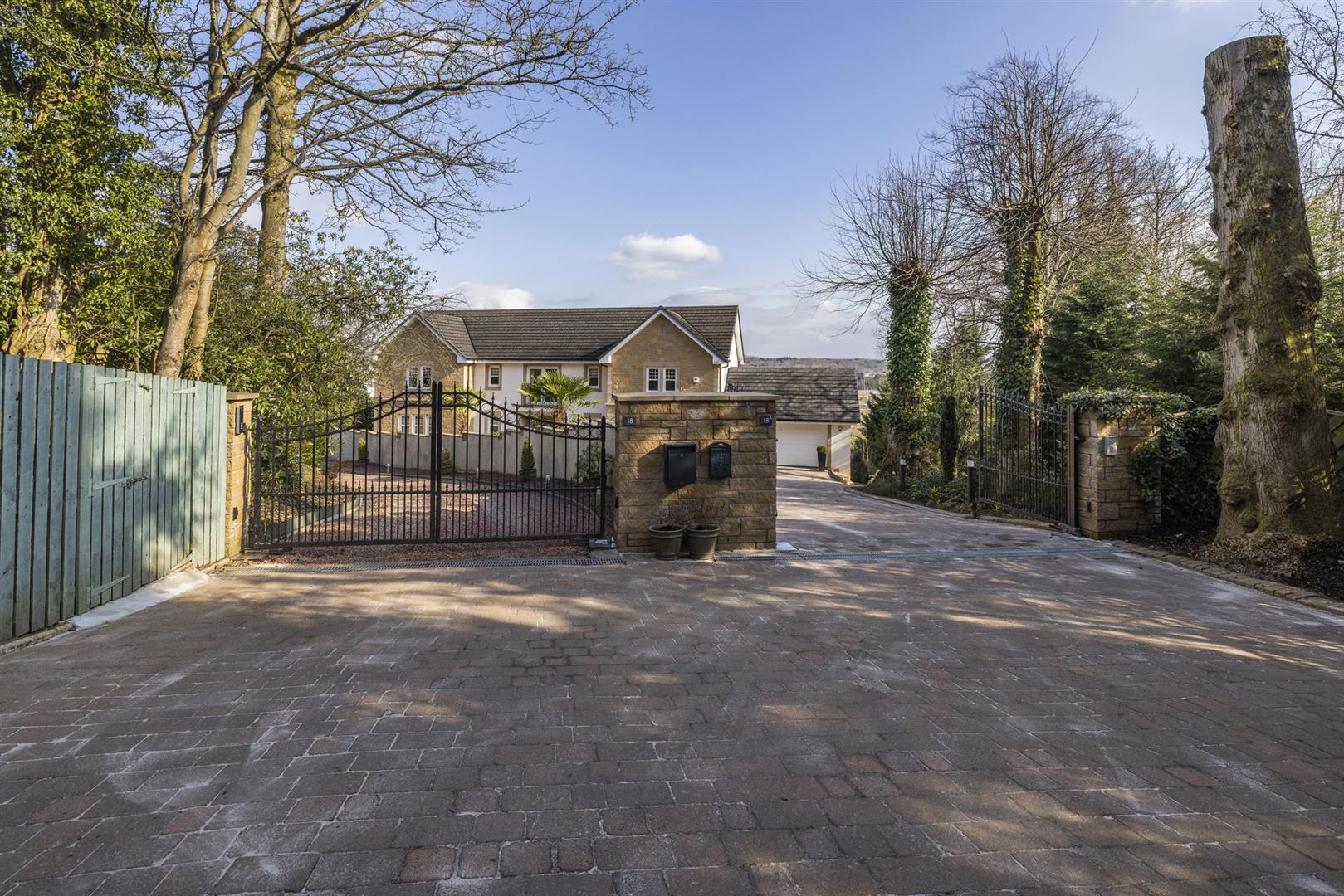 Fairfield Place, Bothwell, Glasgow Residence Estate Agents